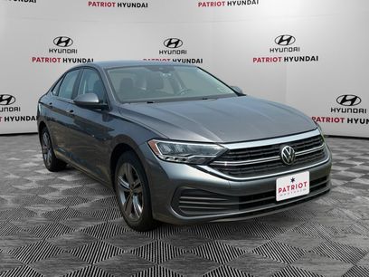 Used 2024 Volkswagen Jetta SE