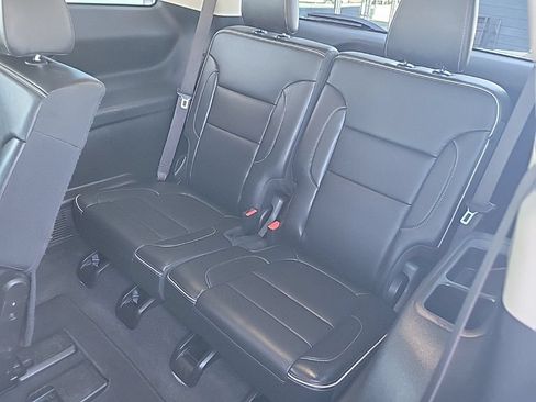 Used 2023 GMC Acadia Denali FWD image 39