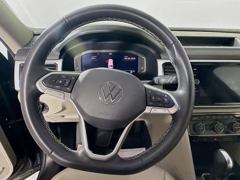 Used 2023 Volkswagen Atlas SEL AWD/4WD image 13
