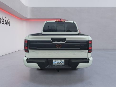 New 2025 Nissan Frontier PRO-4X w/ Pro Premium Package image 3