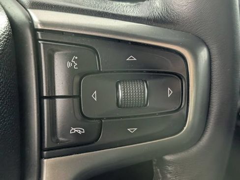 Used 2022 Chevrolet Silverado 1500 LT AWD/4WD image 16
