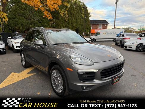 Used 2017 Porsche Cayenne S image 5