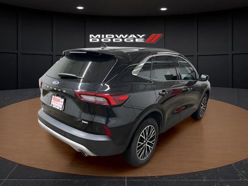 Used 2024 Ford Escape SE image 4