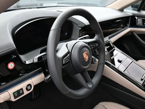 New 2026 Porsche Panamera 4 image 17