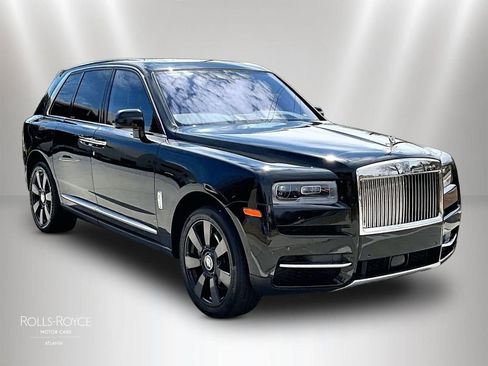 Used 2020 Rolls-Royce Cullinan image 2