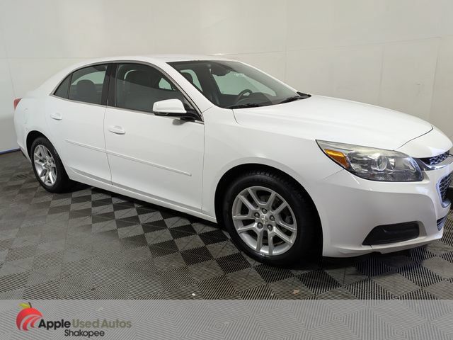 Used 2015 Chevrolet Malibu LT w/ Power Convenience Package FWD image 2