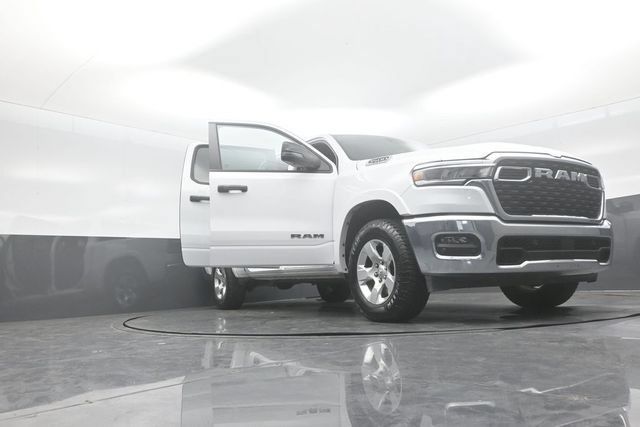 Used 2025 RAM 1500 Big Horn AWD/4WD image 34