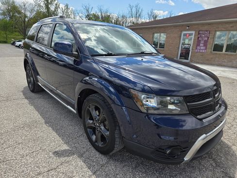 Used 2018 Dodge Journey Crossroad AWD/4WD image 3