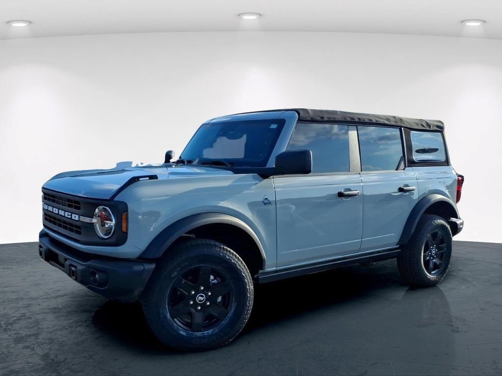 Used 2022 Ford Bronco Black Diamond AWD/4WD image 2