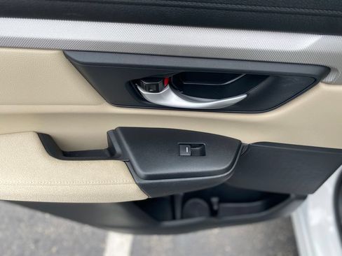 Used 2020 Honda CR-V LX image 17