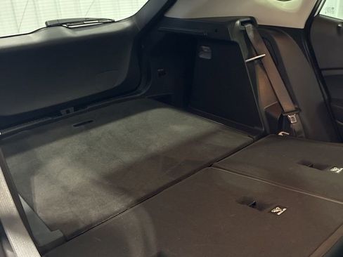 Used 2025 Chevrolet Trax LT FWD image 38