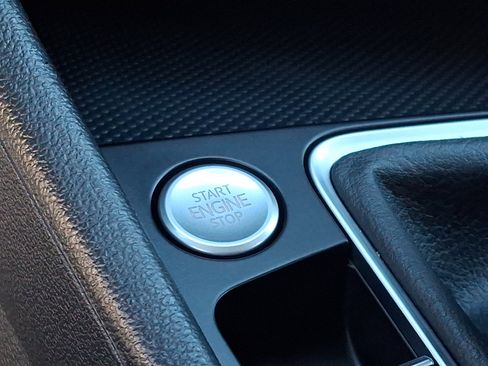 Used 2023 Volkswagen Jetta SE image 26