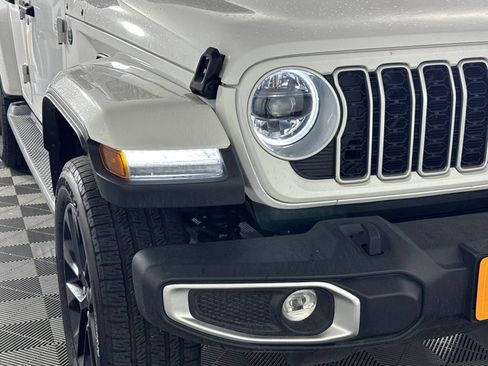 Certified 2025 Jeep Wrangler Unlimited Sahara AWD/4WD image 41
