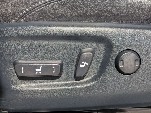 Used 2022 Toyota 4Runner Limited AWD/4WD image 18