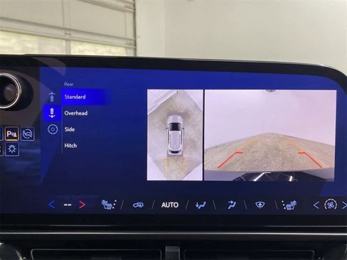 Used 2024 Chevrolet Equinox EV RS image 25