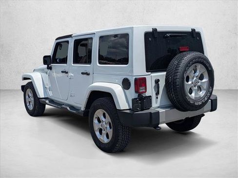 Used 2015 Jeep Wrangler Unlimited Sahara w/ Connectivity Group AWD/4WD image 7