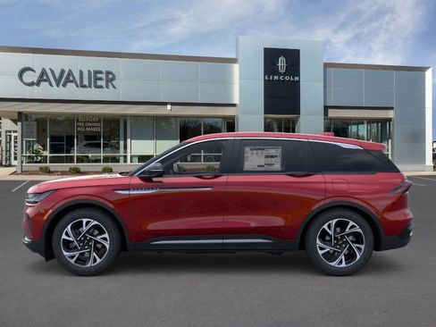 Used 2025 Lincoln Nautilus Premier w/ Equipment Group 102A image 3