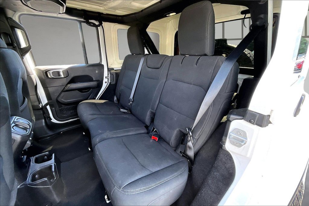 Used 2021 Jeep Wrangler Unlimited Sahara w/ Uconnect 4C Nav & Sound Group AWD/4WD image 26