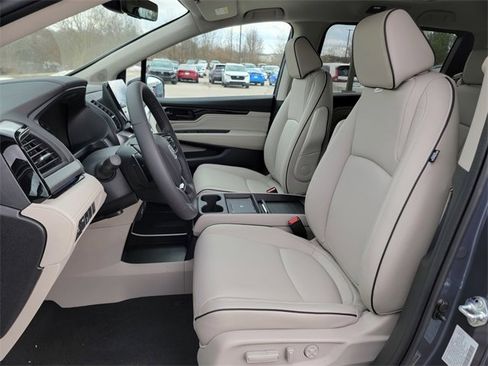 New 2026 Honda Odyssey Touring image 12