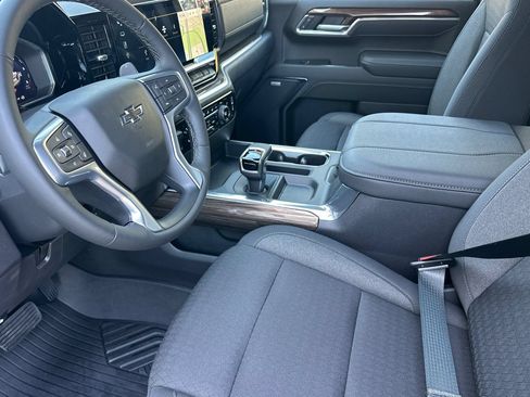 New 2026 Chevrolet Silverado 1500 LT Trail Boss w/ Convenience Package II AWD/4WD image 10