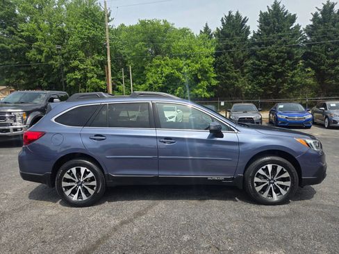Used 2016 Subaru Outback 2.5i Limited AWD/4WD image 5