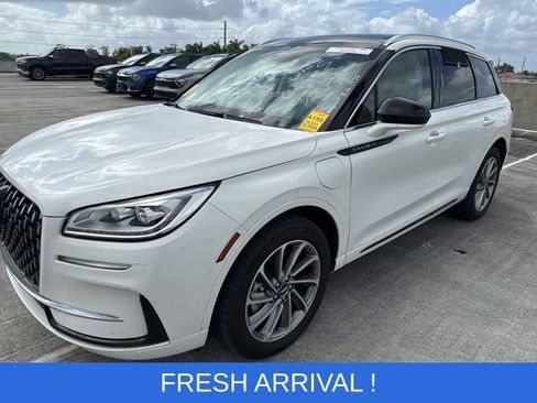 Used 2024 Lincoln Corsair Grand Touring image 1