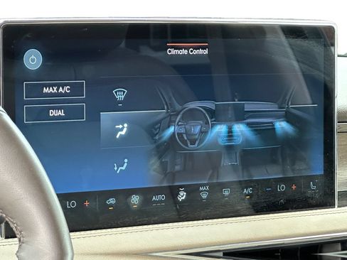 Used 2023 Lincoln Corsair Reserve FWD image 17