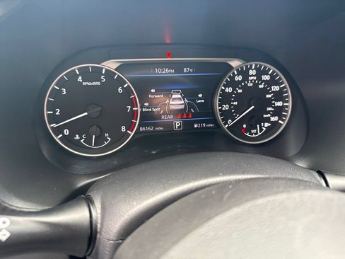 Used 2021 Nissan Sentra SV FWD image 16