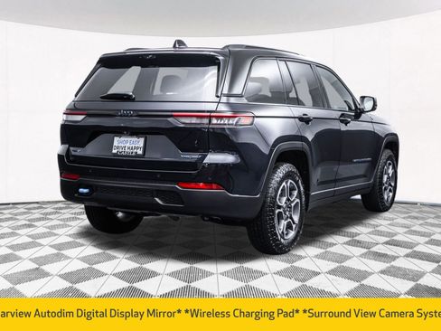 Used 2022 Jeep Grand Cherokee Trailhawk w/ Advanced Protech Group II AWD/4WD image 13