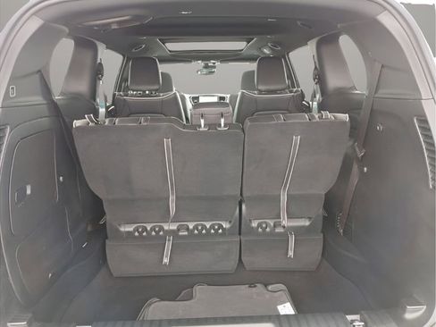 Used 2024 Chrysler Pacifica Premium image 27