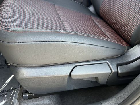 New 2026 Nissan Kicks SR image 28