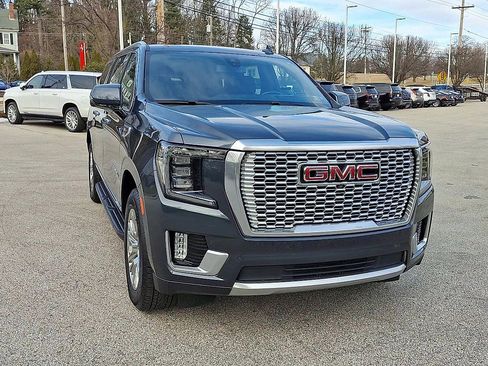 Certified 2021 GMC Yukon XL Denali image 3