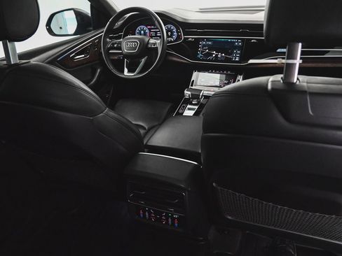 Used 2020 Audi Q8 Prestige AWD/4WD image 38