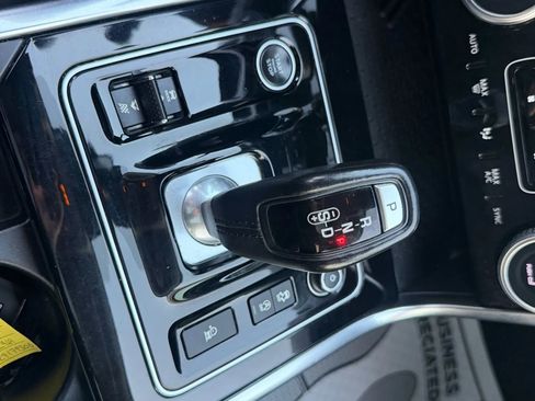 Used 2020 Jaguar XE S image 14