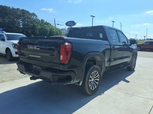 Used 2021 GMC Sierra 1500 AT4 w/ AT4 Premium Package AWD/4WD image 5
