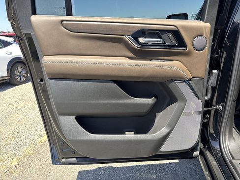 New 2026 GMC Yukon XL Denali Ultimate AWD/4WD image 23