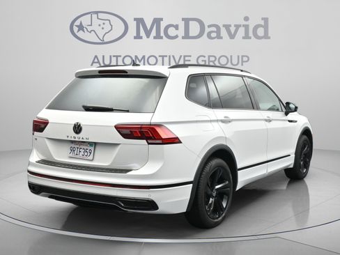 Used 2024 Volkswagen Tiguan SE R-Line FWD image 8