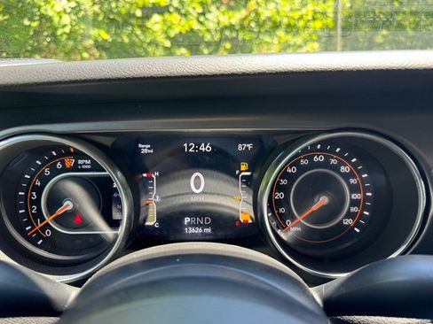 Used 2023 Jeep Gladiator Sport AWD/4WD image 20