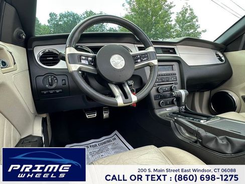 Used 2010 Ford Mustang Premium image 17