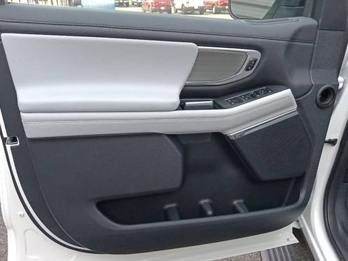 New 2027 Ford Expedition Max Platinum w/ Driver's Package AWD/4WD image 11