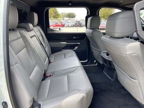 Used 2025 Toyota Tundra Limited AWD/4WD image 27