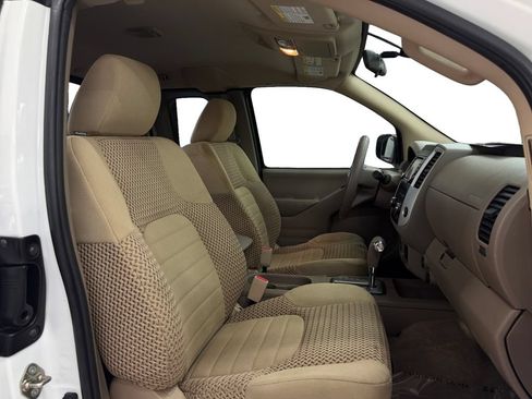 Used 2017 Nissan Frontier SV RWD image 17