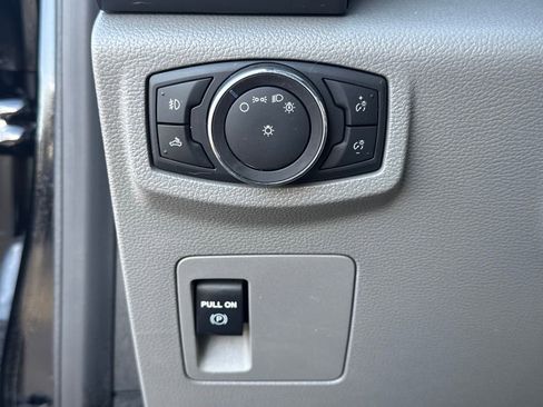 Used 2016 Ford F150 XLT w/ XTR Package image 28