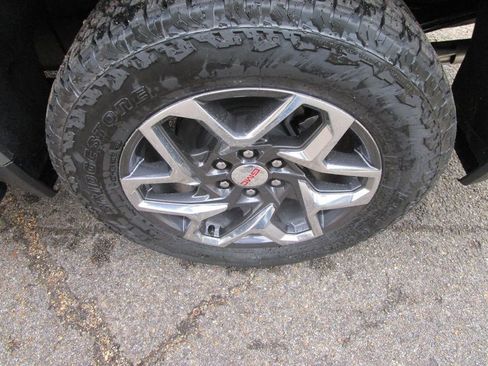 New 2026 GMC Sierra 1500 SLT w/ SLT Premium Plus Package AWD/4WD image 16