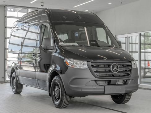 New 2025 Mercedes-Benz Sprinter 2500 image 21