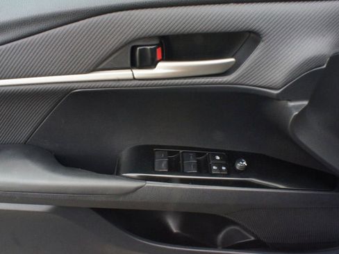 Used 2025 Toyota Camry SE FWD image 28