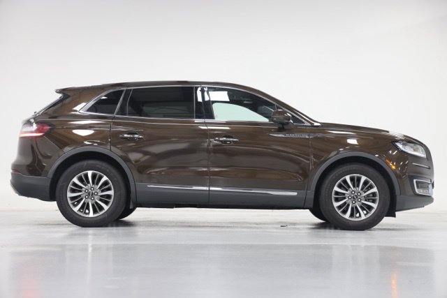 Used 2020 Lincoln Nautilus Reserve FWD image 15