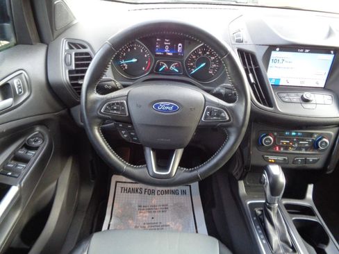 Used 2019 Ford Escape SE image 28