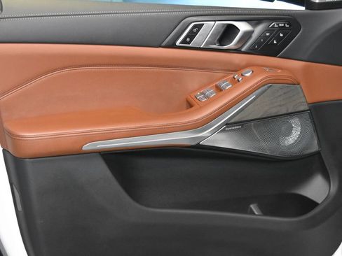 Certified 2025 BMW X7 M60i image 4