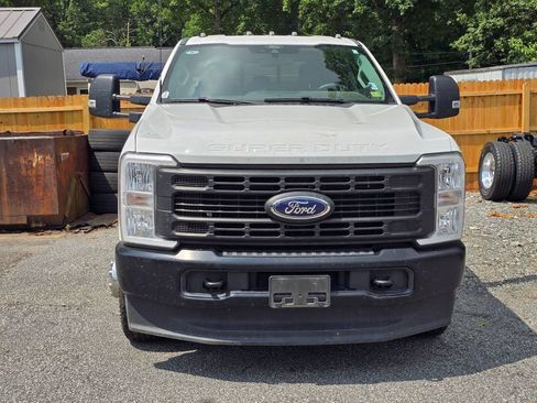 Used 2024 Ford F350 XL w/ XL Driver Assist Package AWD/4WD image 3